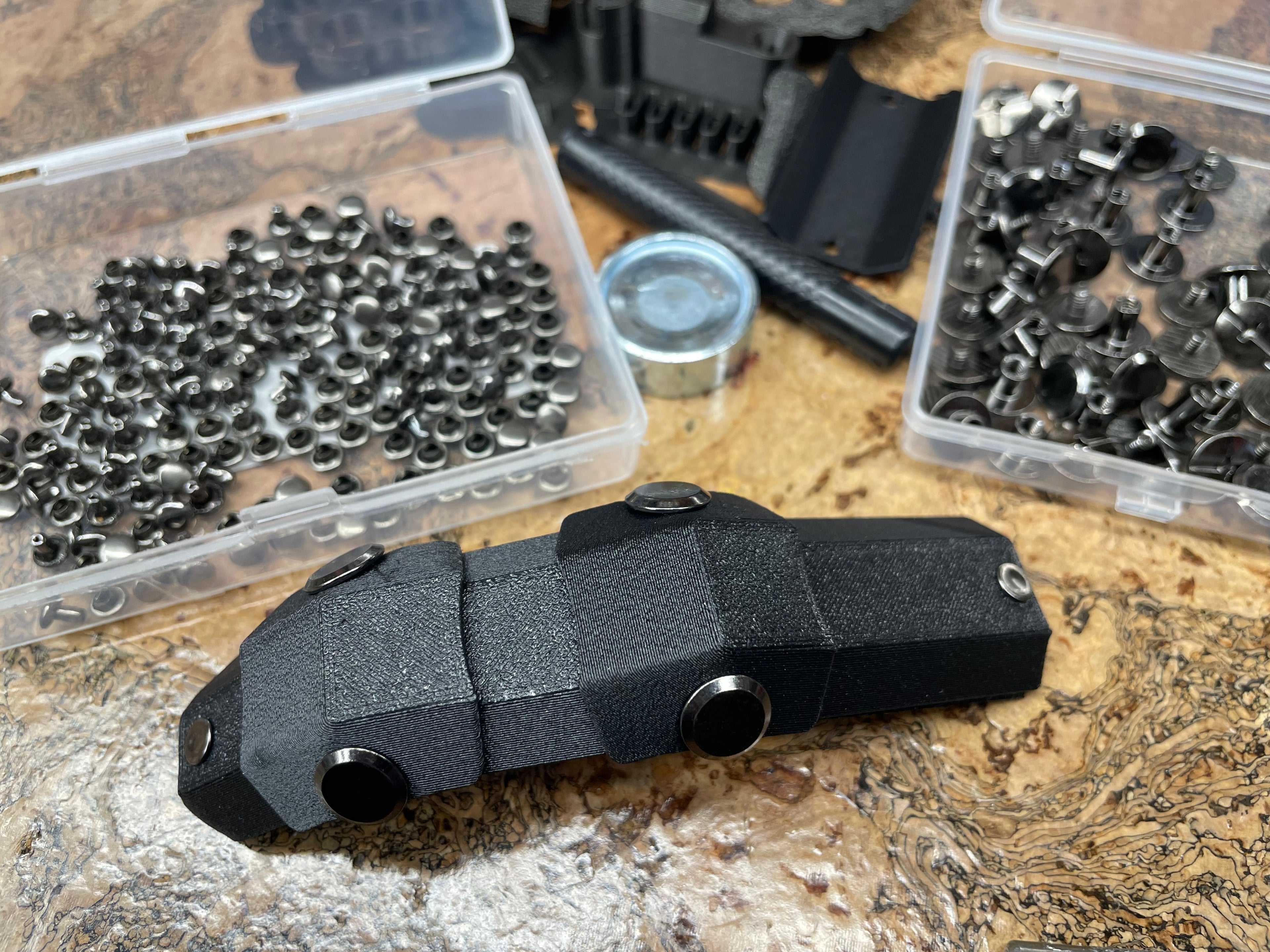 Spiked Gauntlet v2