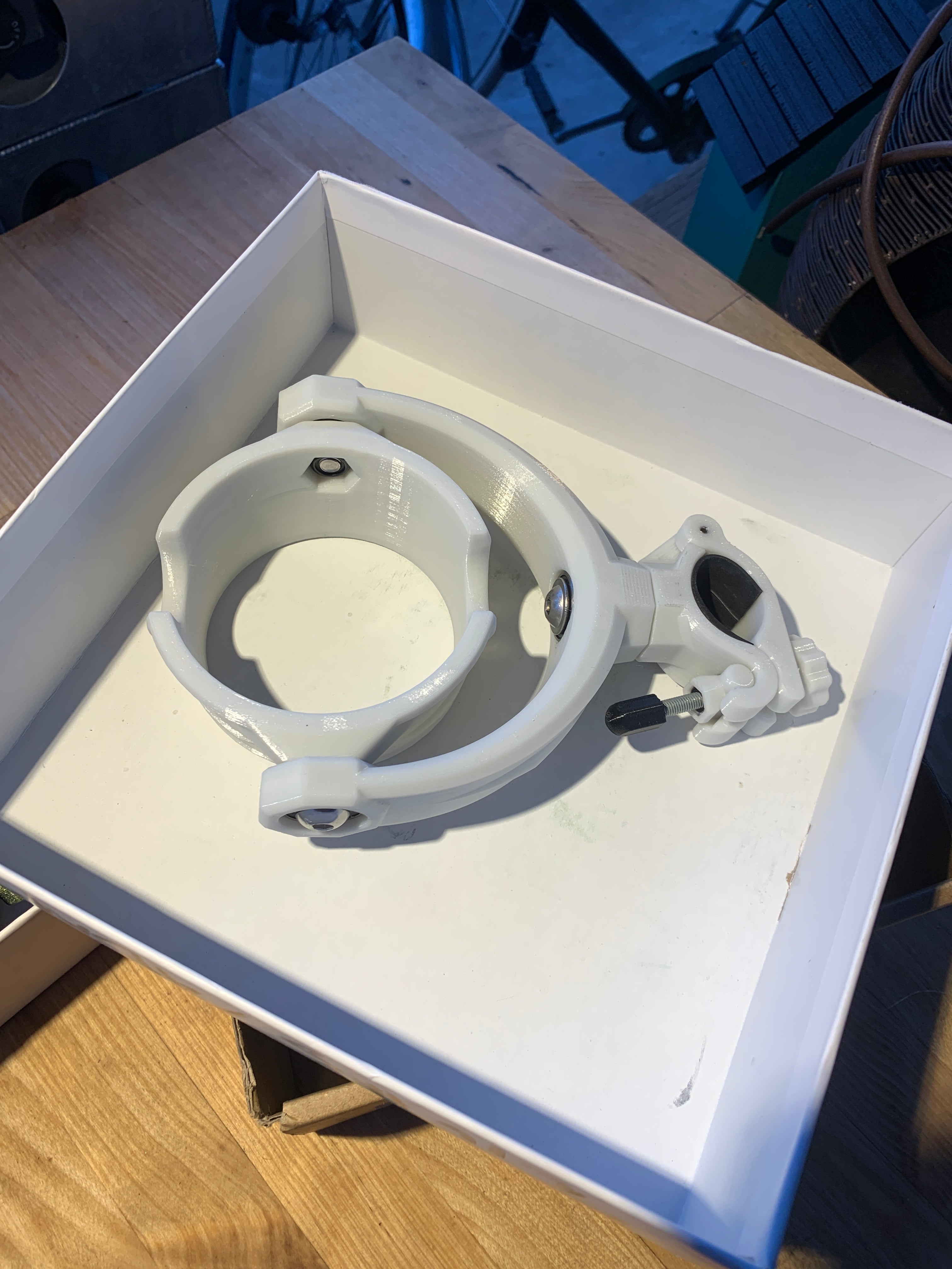 Gimbal Taper Cup Holder