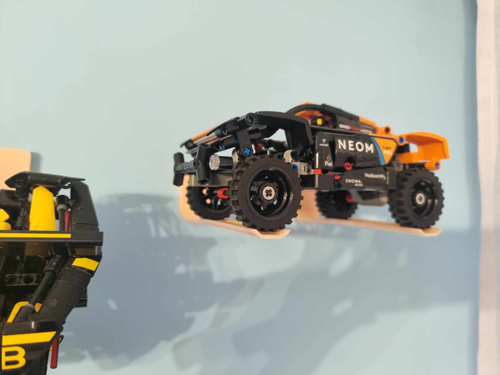 BRICKS LEGOS CAR WALL MOUNT