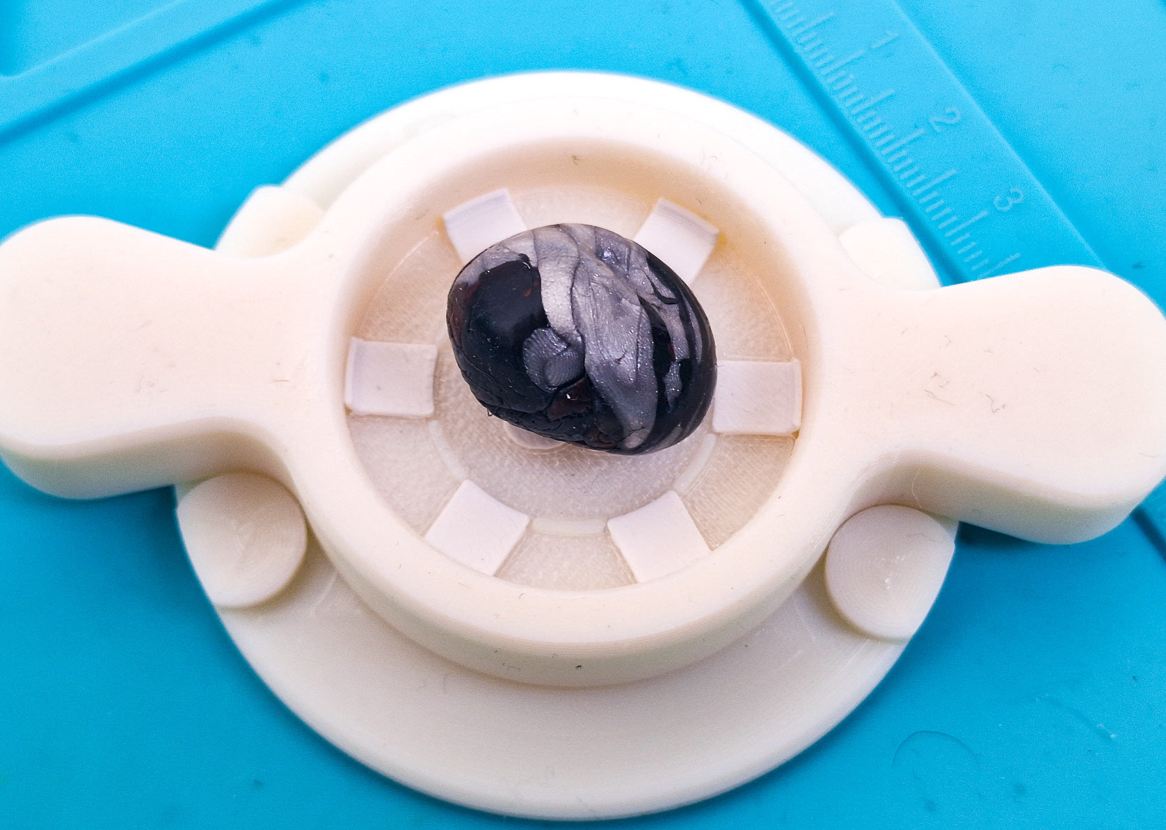 Poker Chip Mold from Poop-One mold for all values