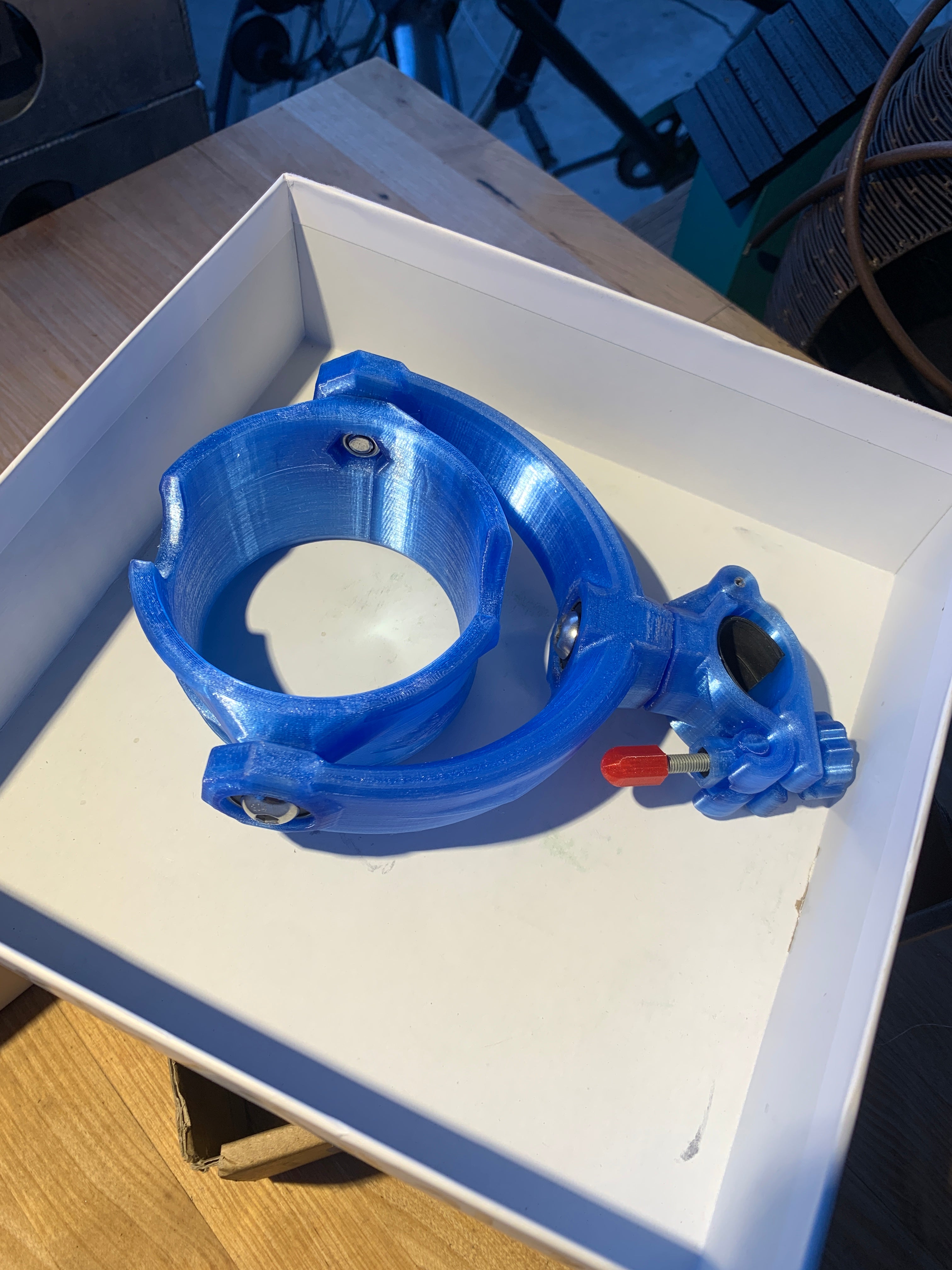 Gimbal Taper Cup Holder