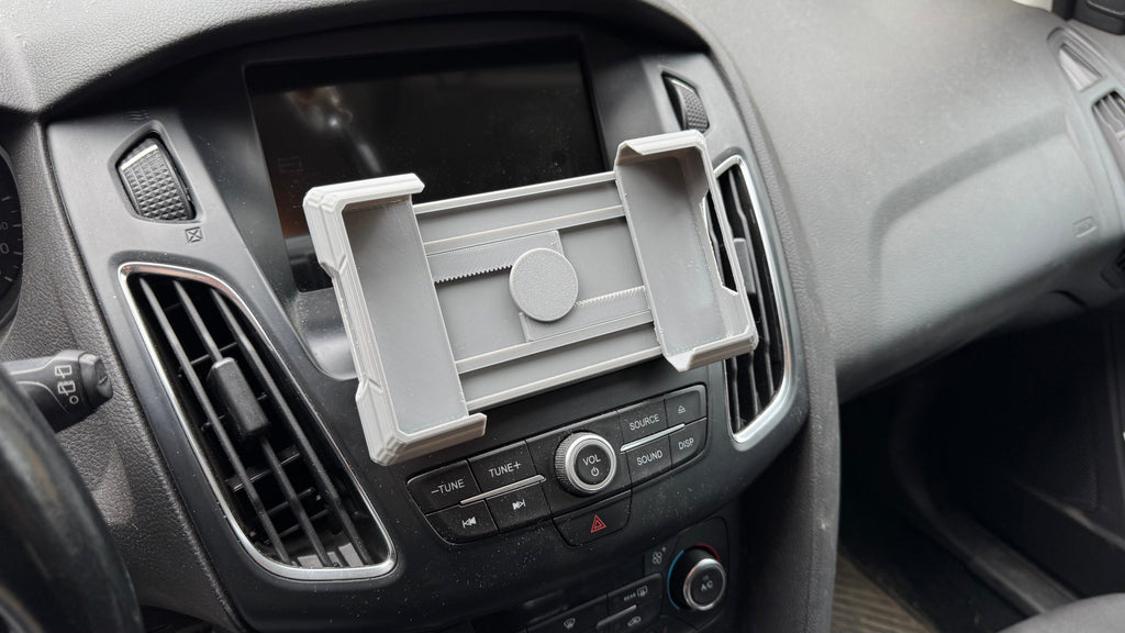 Car phone holder from CD drive (Ford Focus MK3)
