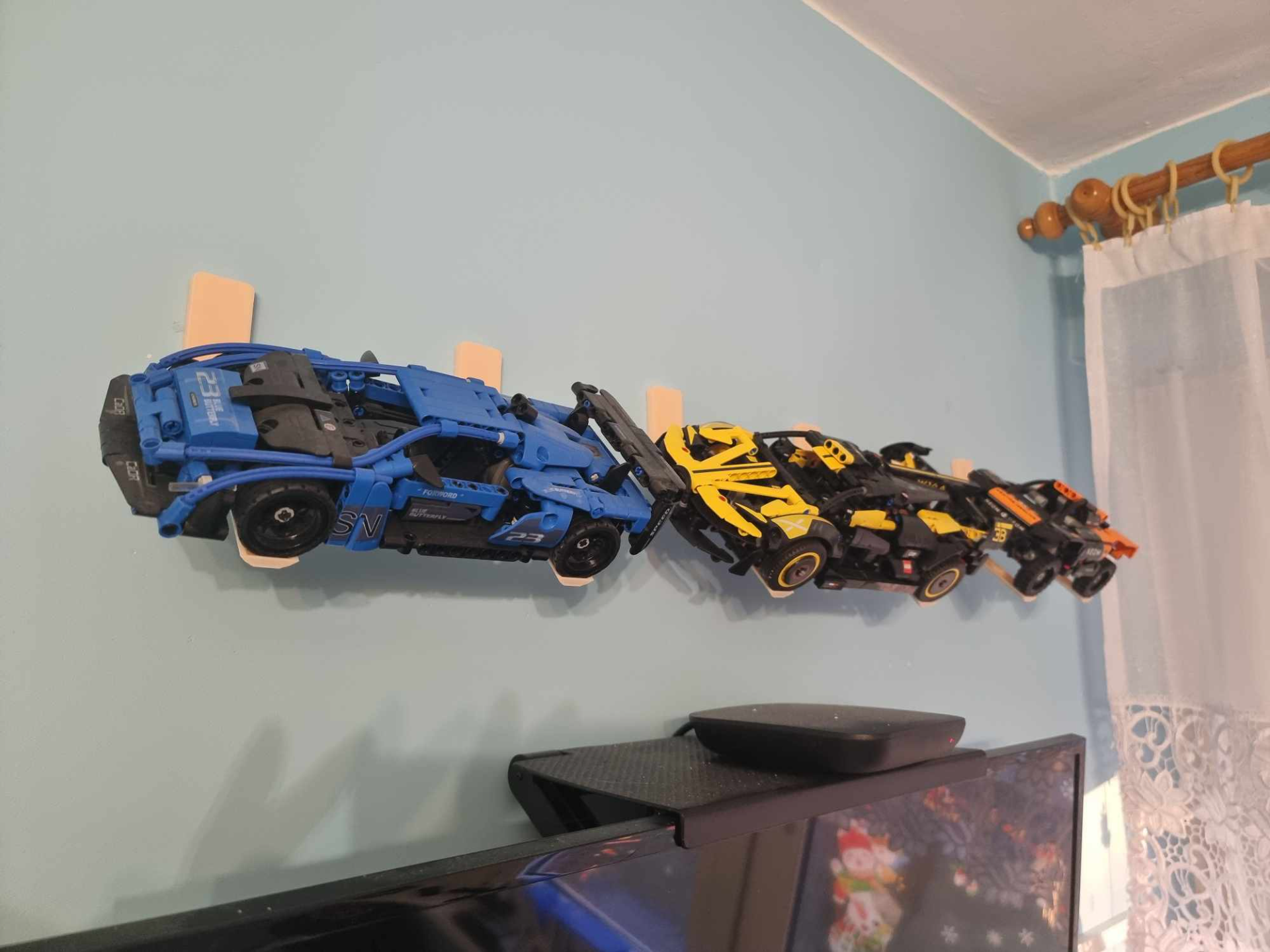 BRICKS LEGOS CAR WALL MOUNT