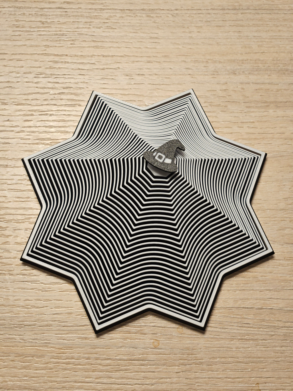 Fidget Spiderweb Twist XL with 6 Halloween pins