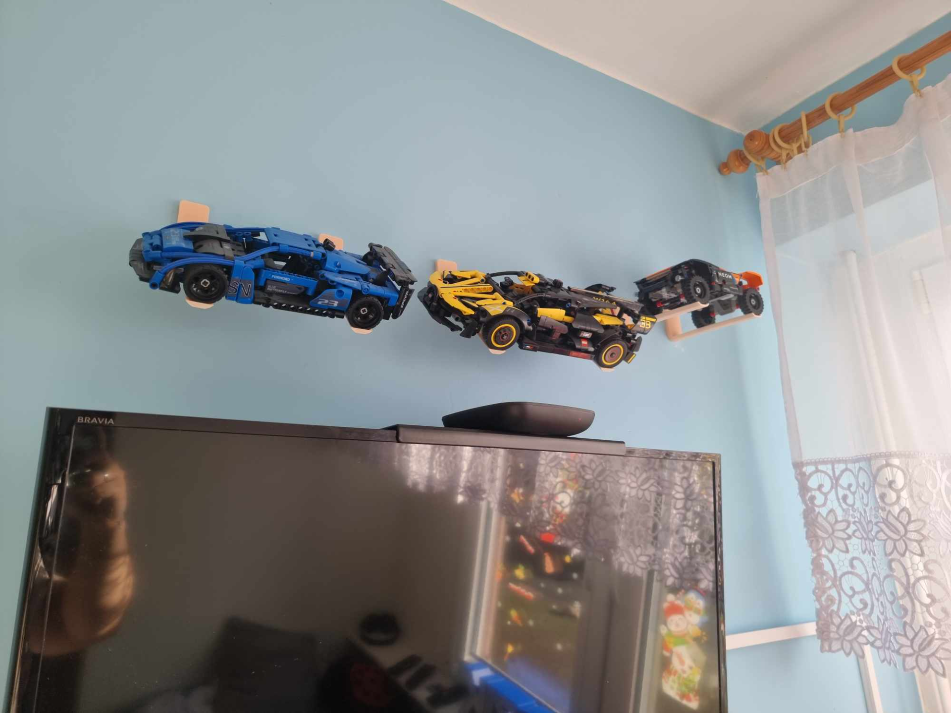 BRICKS LEGOS CAR WALL MOUNT