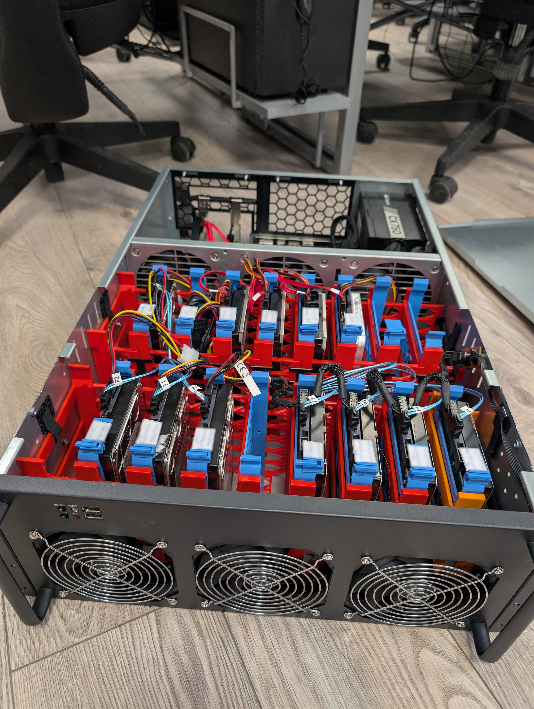 3.5 inch HDD expandable Caddy stacker will trays
