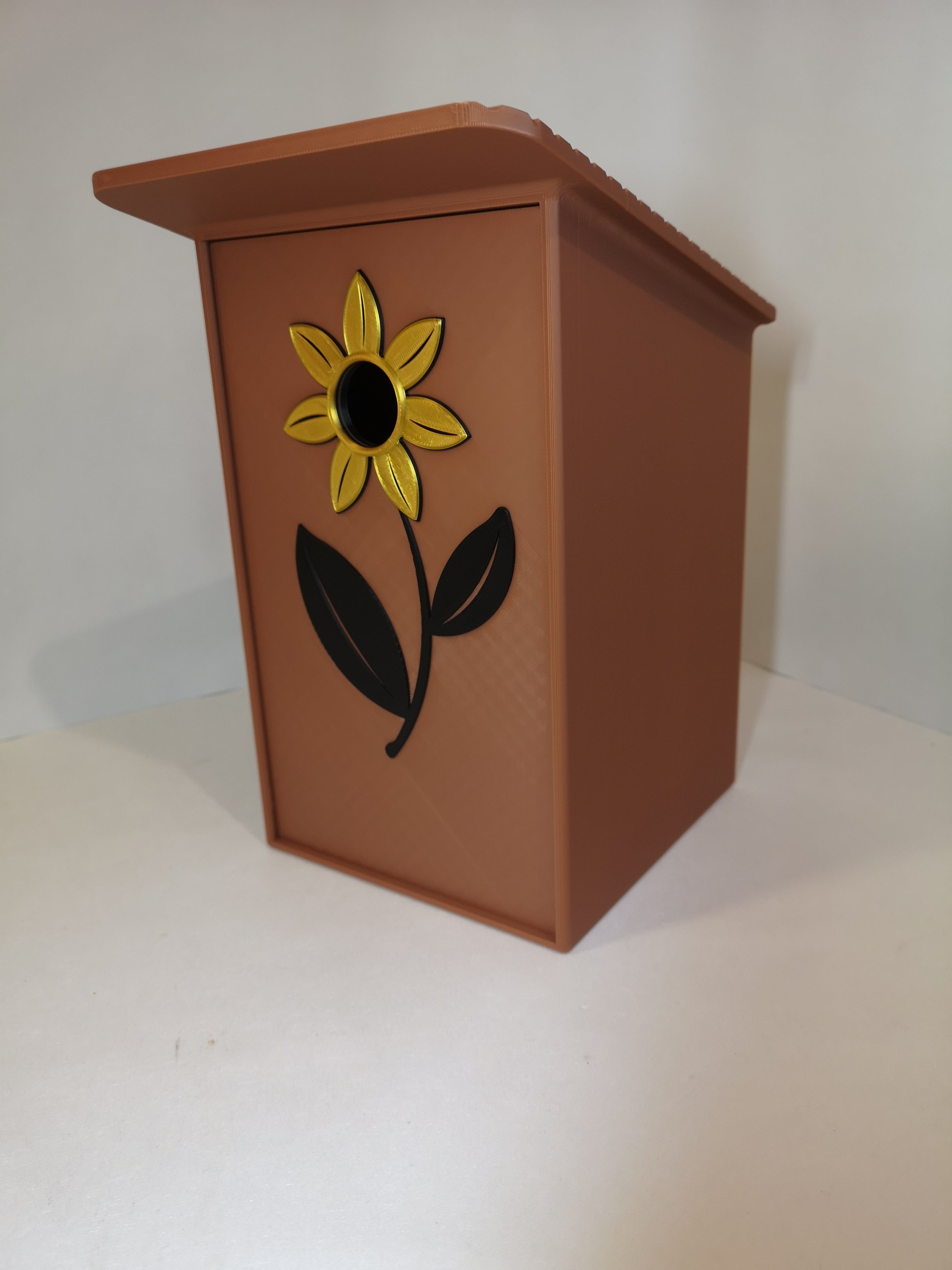 Specific birdhouses for tits and redstarts