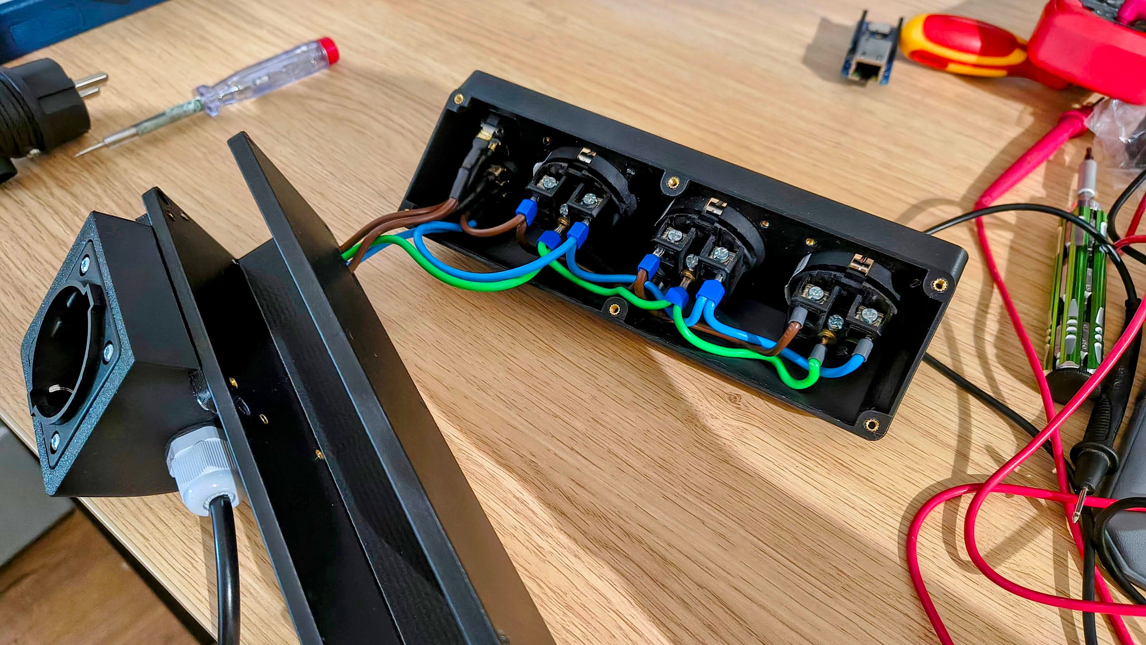 Desk Power Station & Strip - PCE Industrial Grade