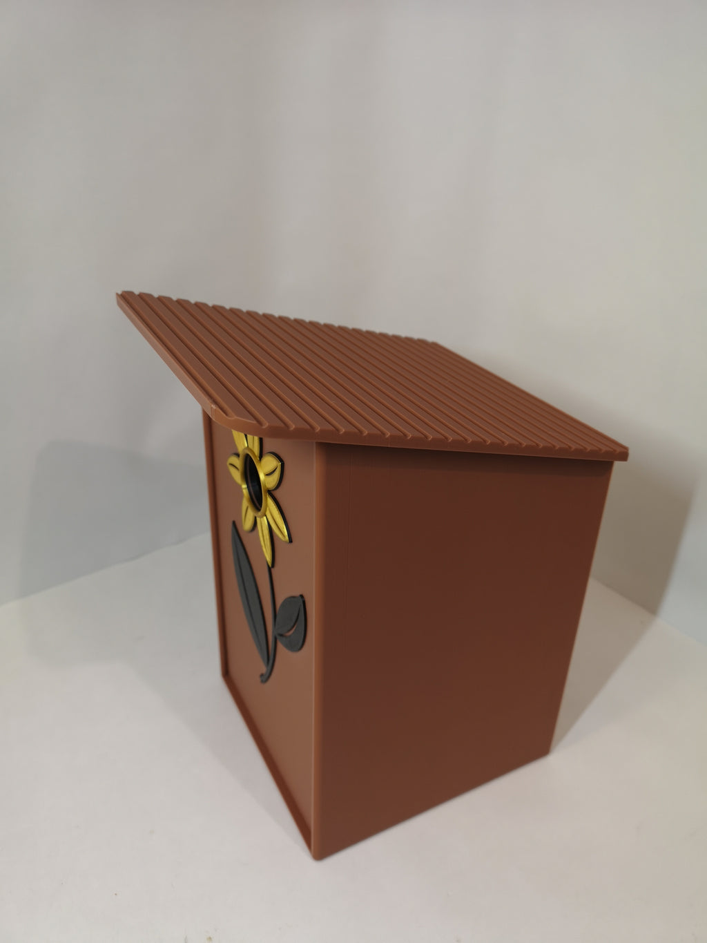 Specific birdhouses for tits and redstarts