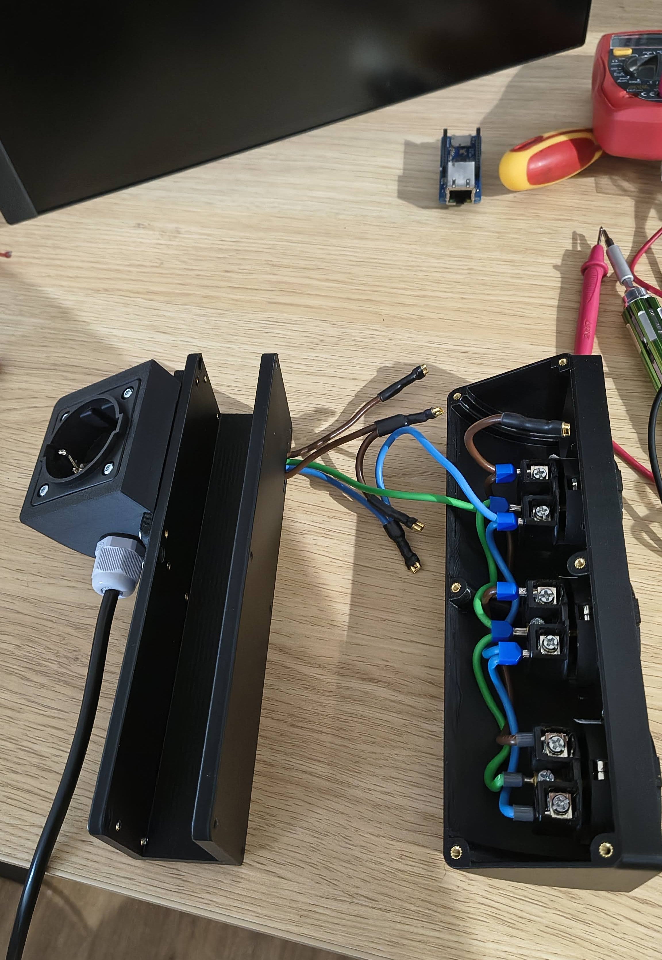 Desk Power Station & Strip - PCE Industrial Grade