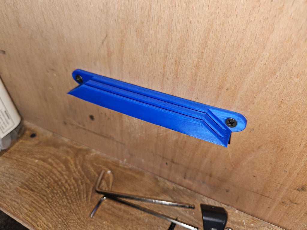 Bed plate wall holder