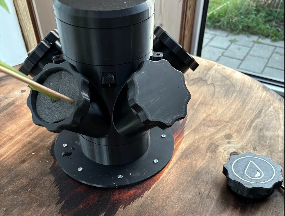 Mountplate (uses skrews or 4mm bolts)