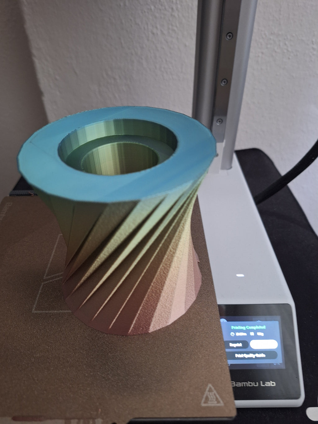 Fuzzy Spiral Lamp Base (E27)