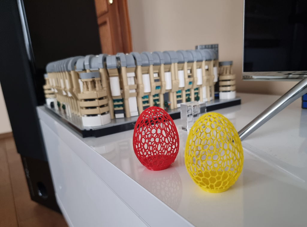 Decoration voronoi easter egg