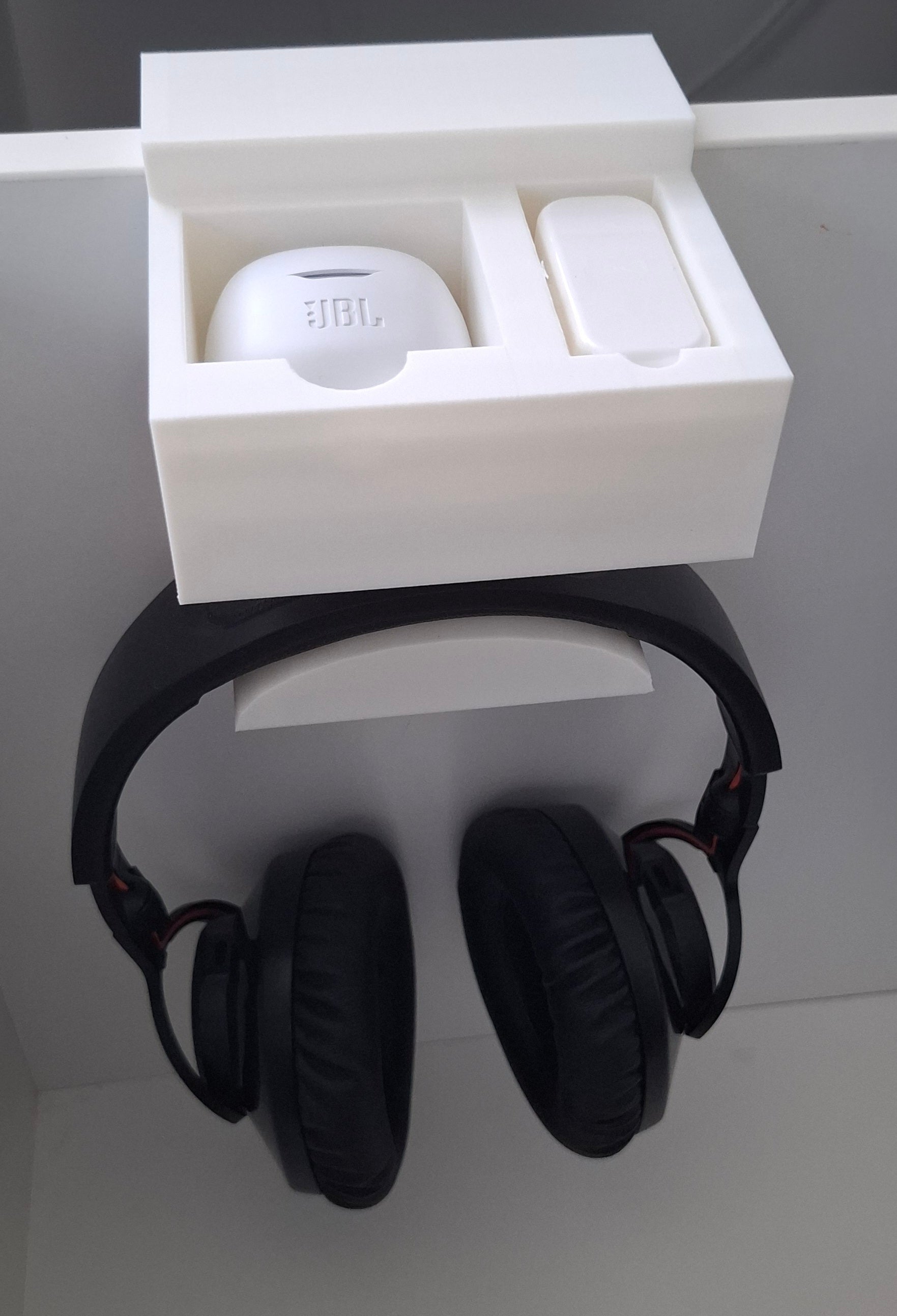 JBL Headset & Earbuds Hanger