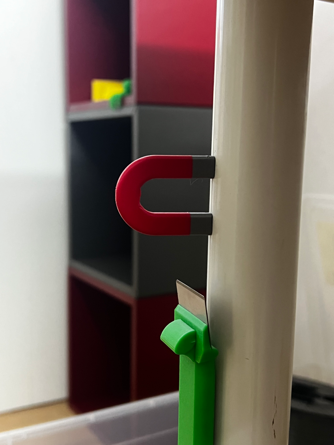 Cartoon magnet