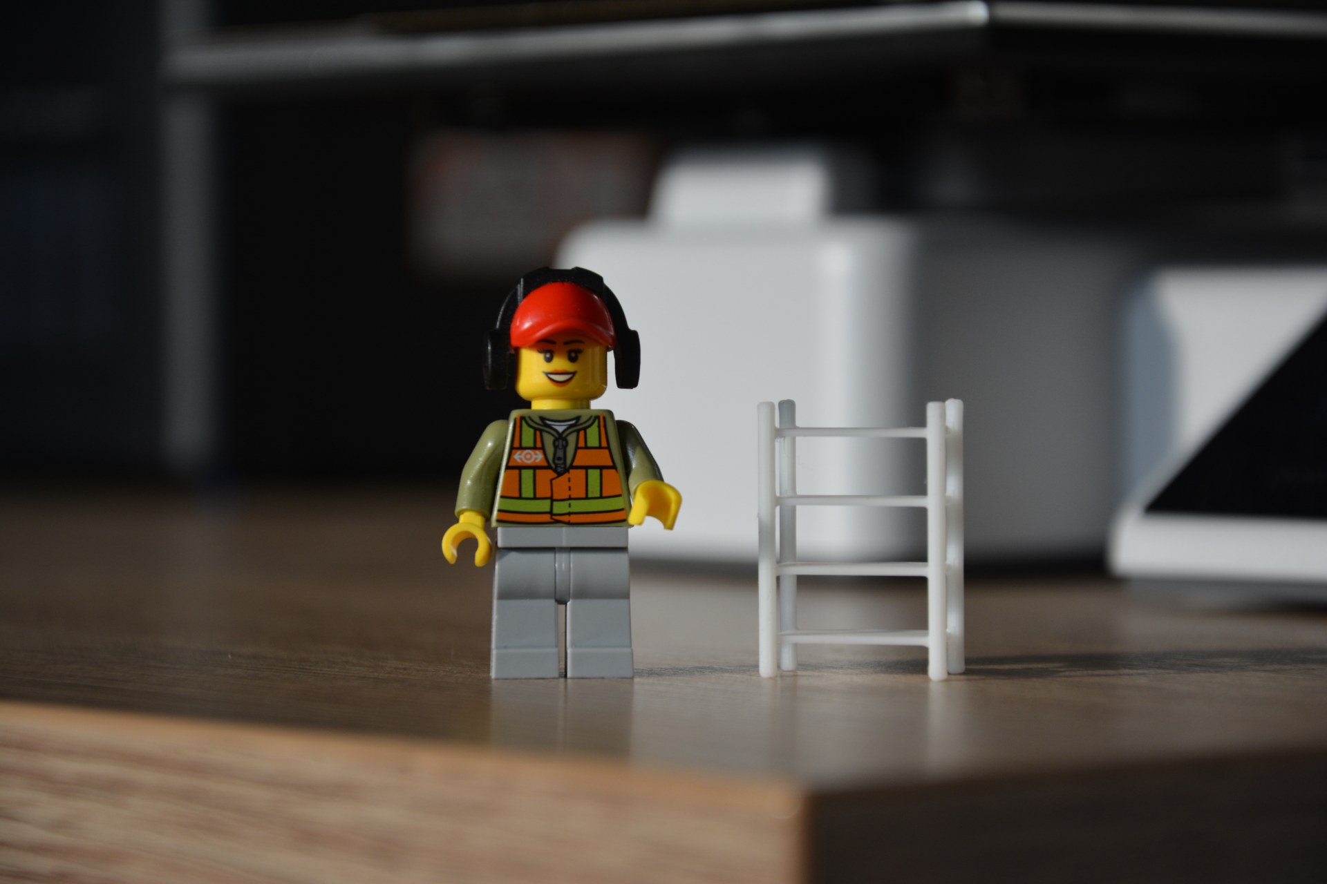 Mini storage shelf no support