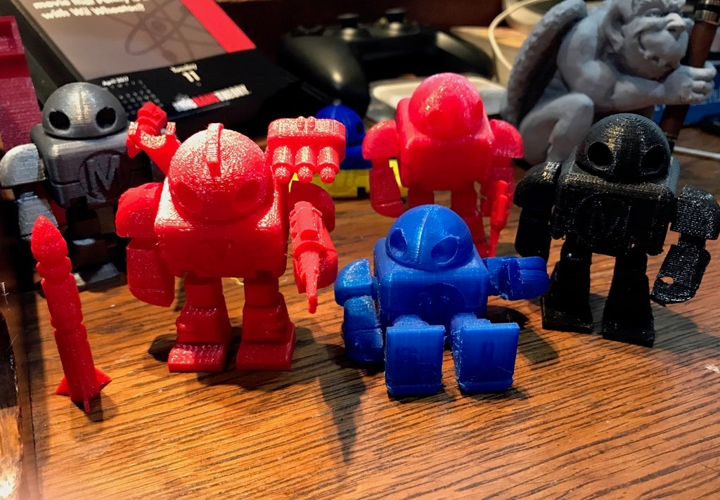 Makerbot Robot - weaponized & wider joints