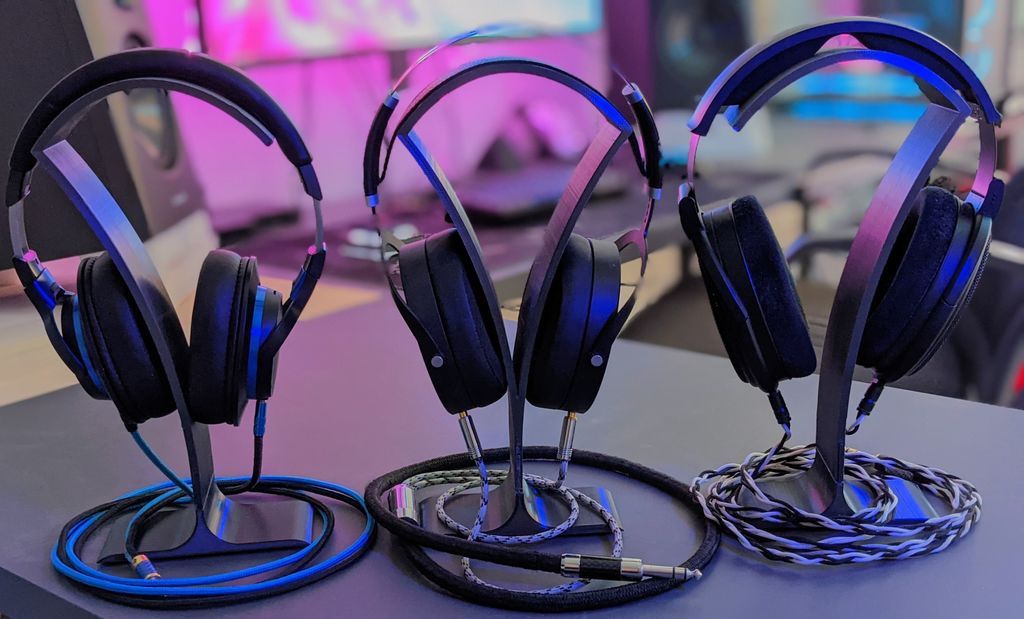 Headphone stand