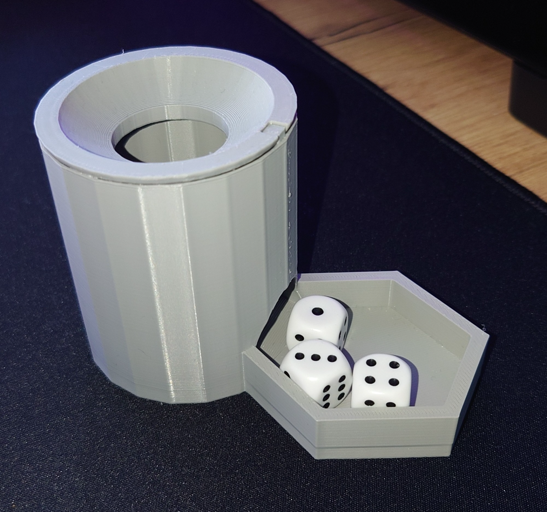 Mini dice tower ideal - for 1x1cm dice and smaller