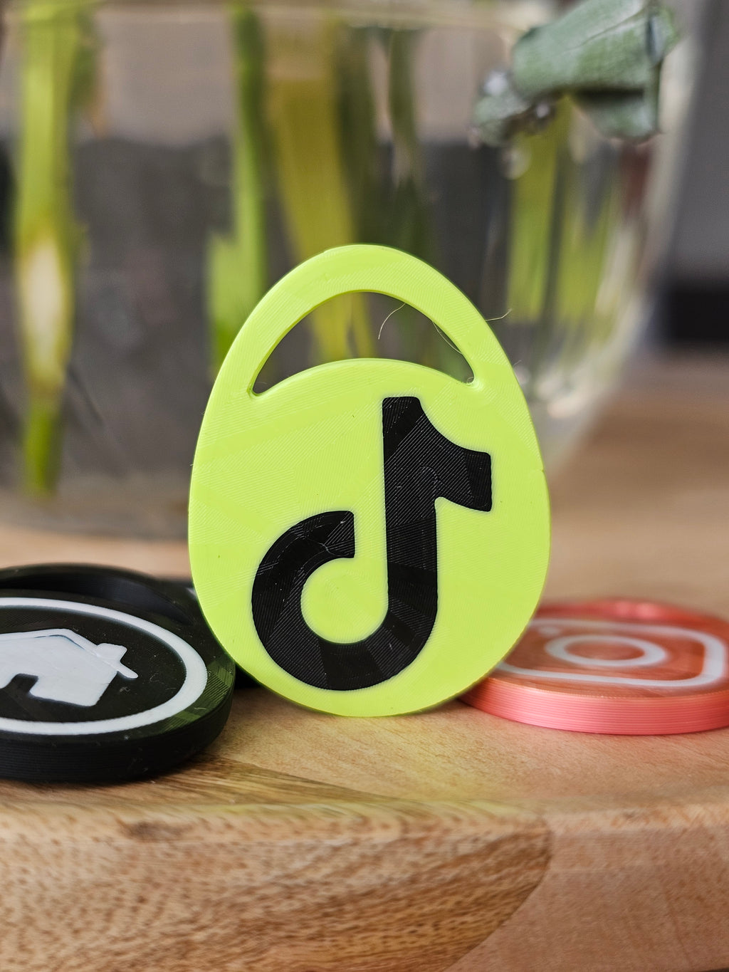 Stylish NFC Keychains - COMMERCIAL FREE