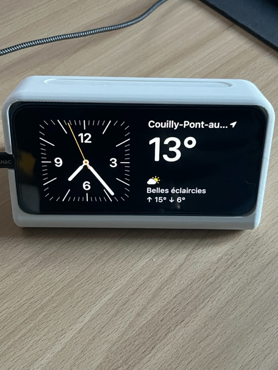 iPhone 13 Standby Mode Dock With cable connection
