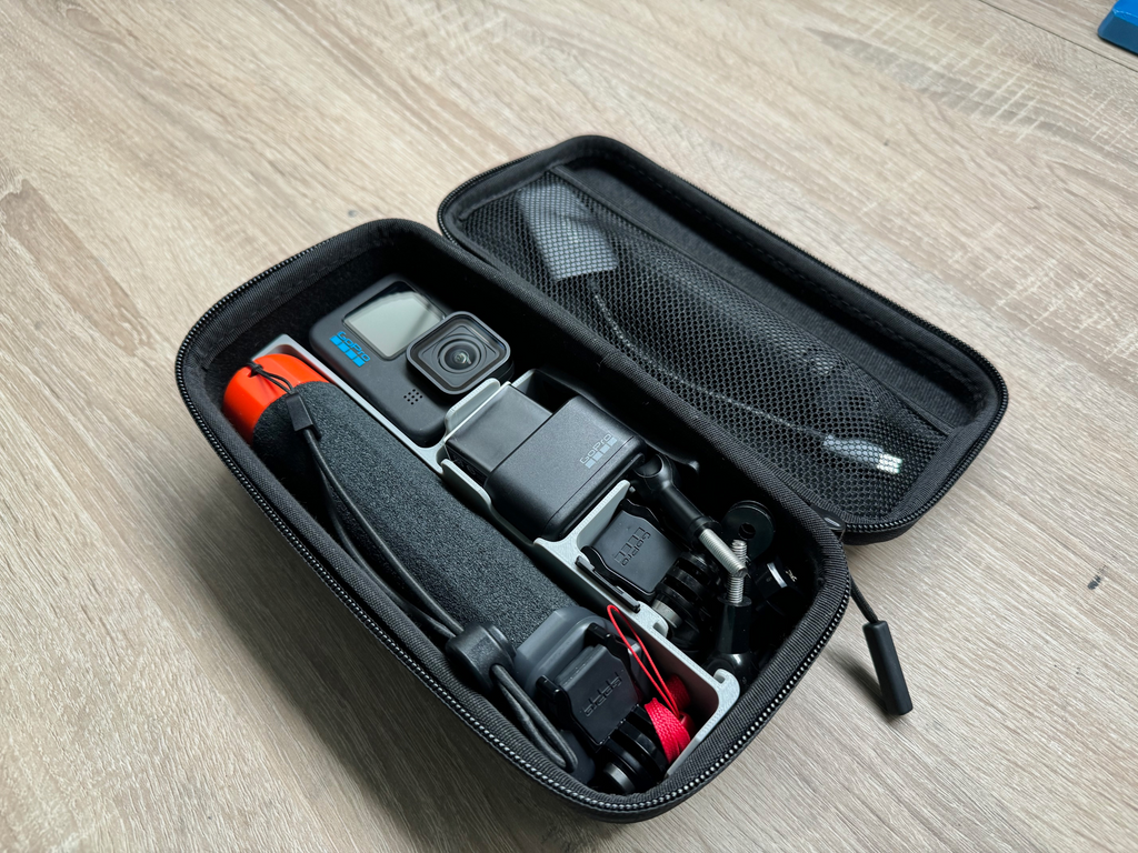 Organizer GoPro Hard Shell Camera Case ( Hero 9, 10, 11 icluded case )
