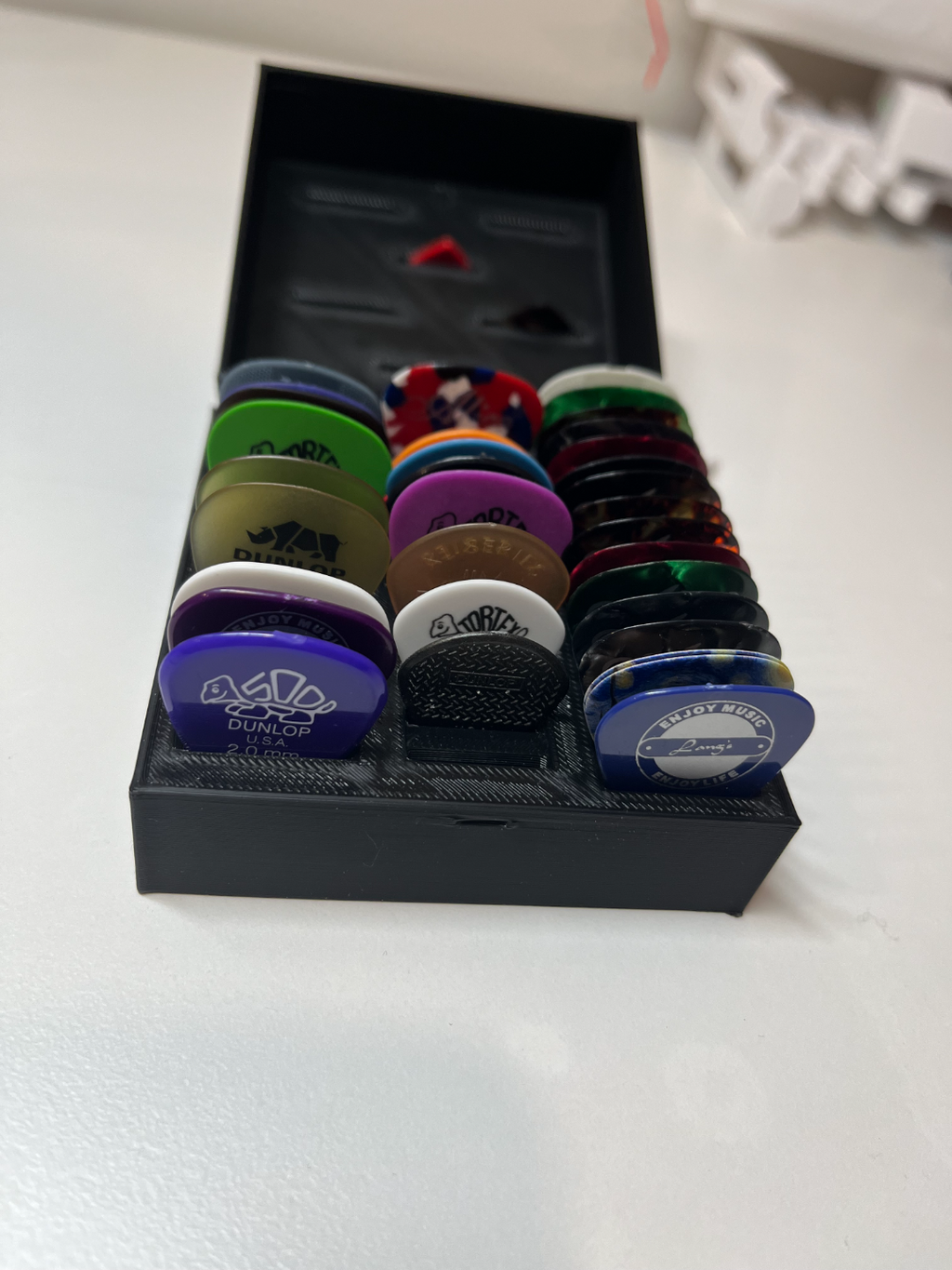 Guitar pick holder