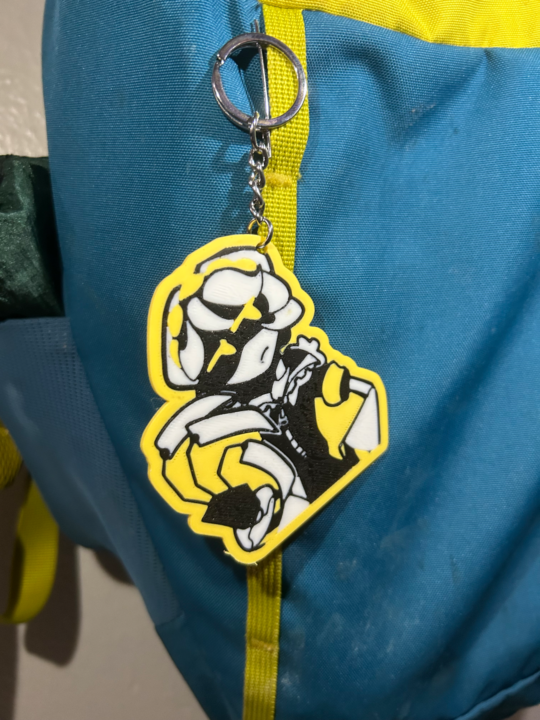 V keychain
