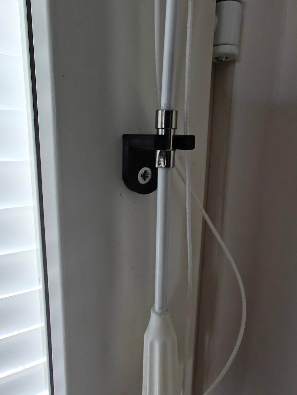 Windows blind holder