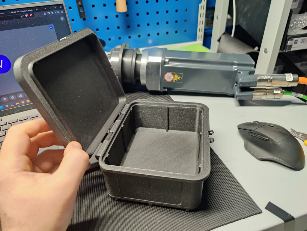 Strong box