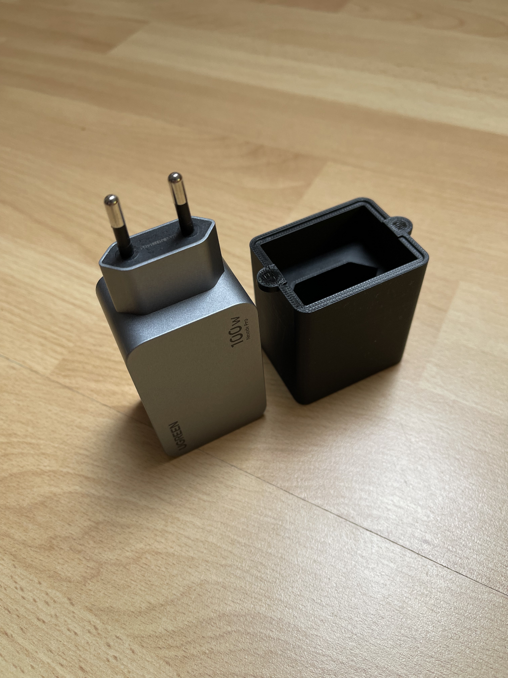 Ugreen 100W GaN Charger Case