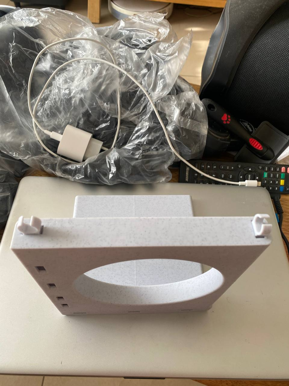 Bowl holder for dog/cat food (No glue needed) !