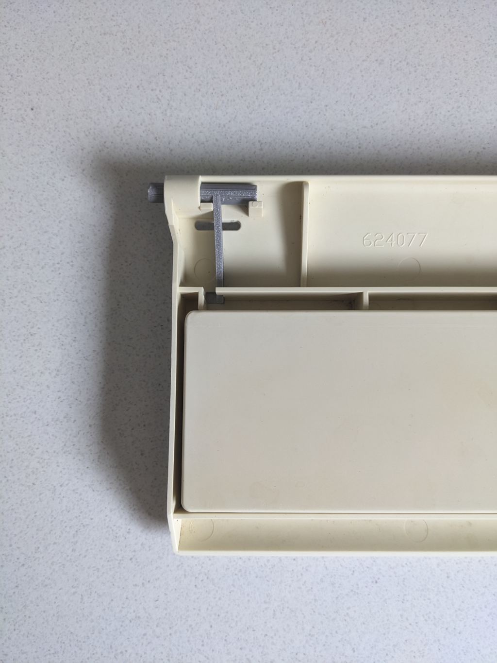 Pool Weir Door Hinge Clip