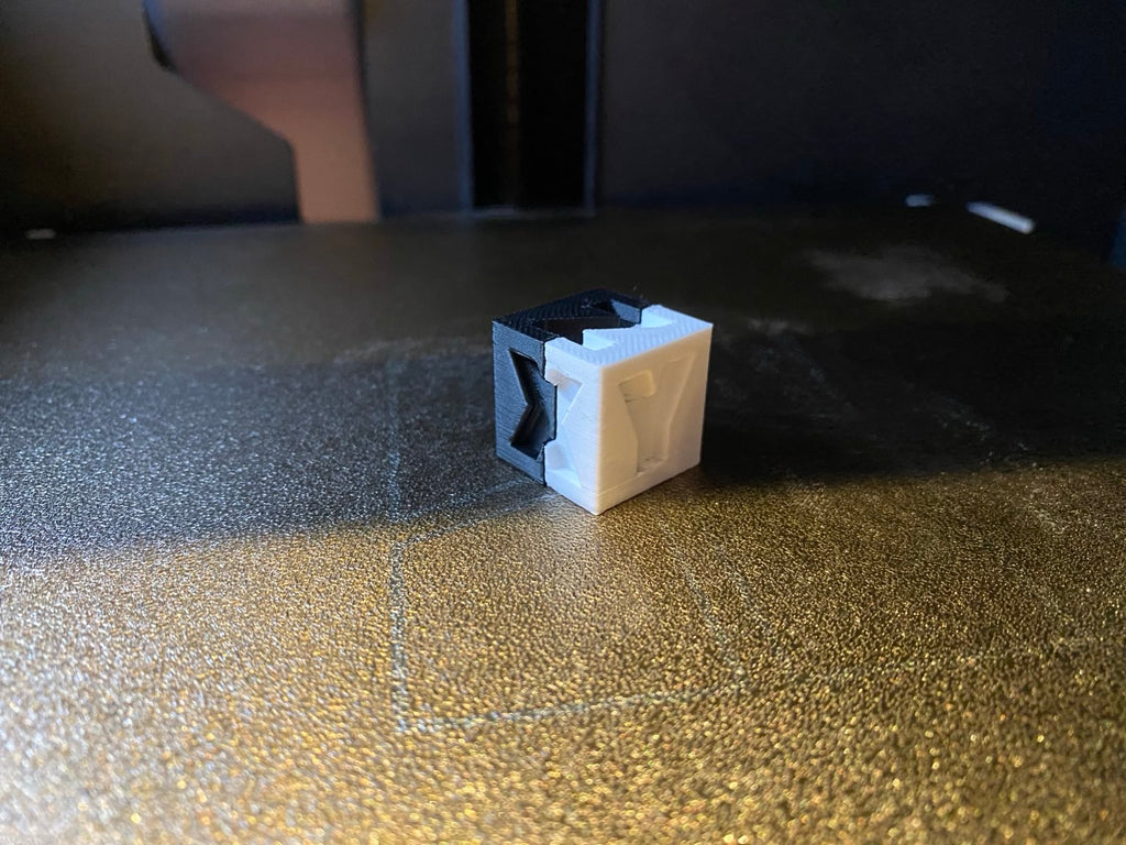 H2D and H2C XYZ Test Cube