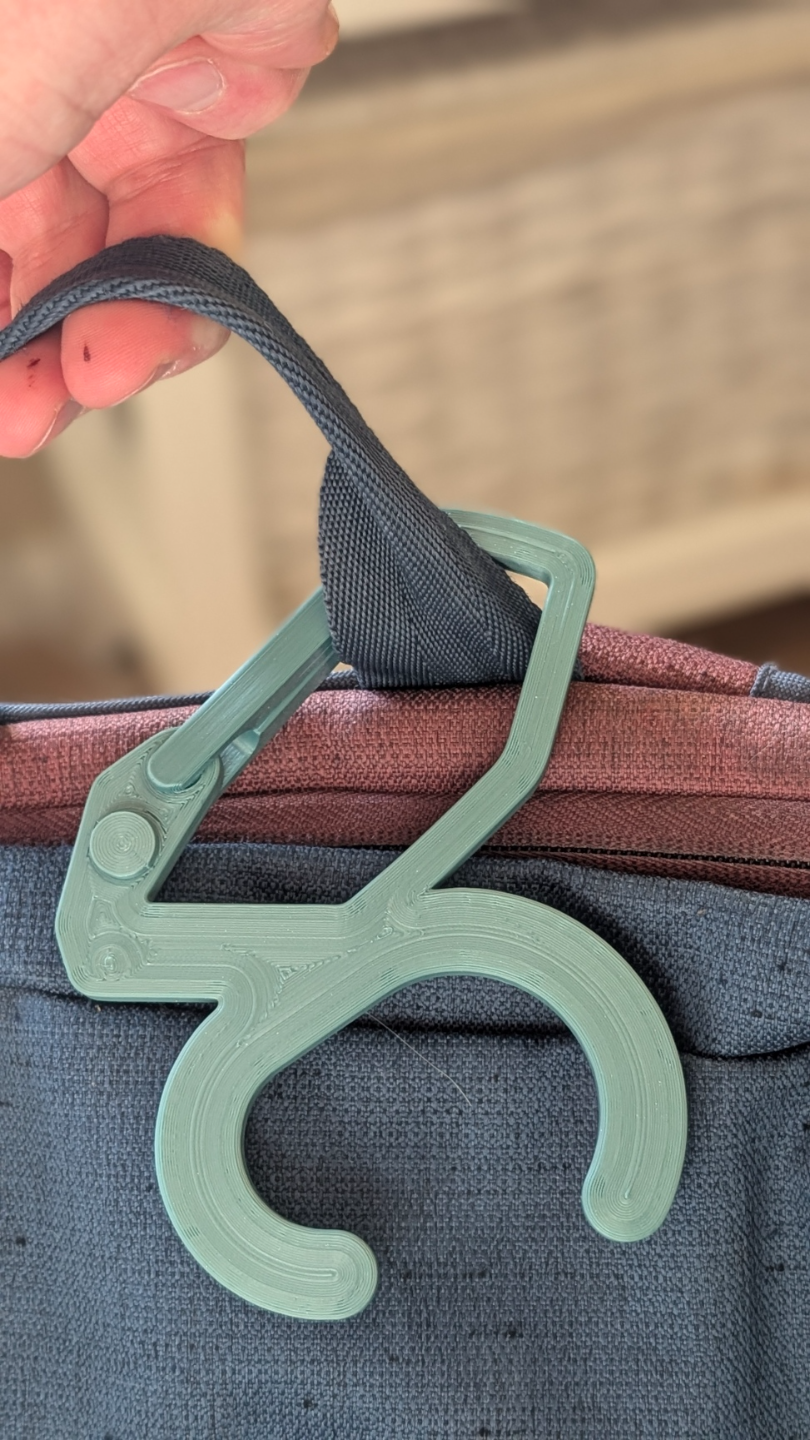2-in-1 Bag Holder & Carabiner - Portable Desk Hook
