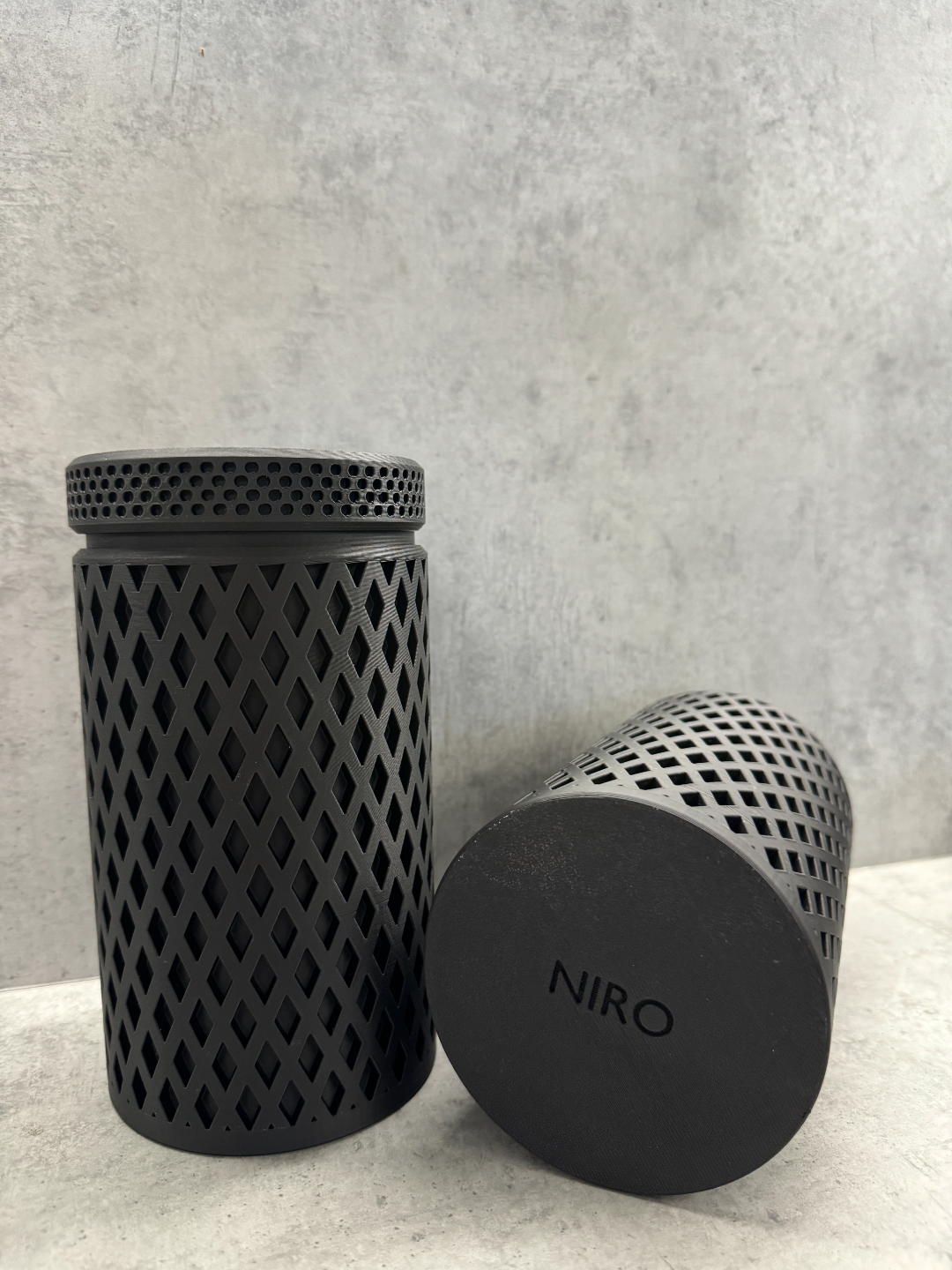 Container with Screw top / No Support