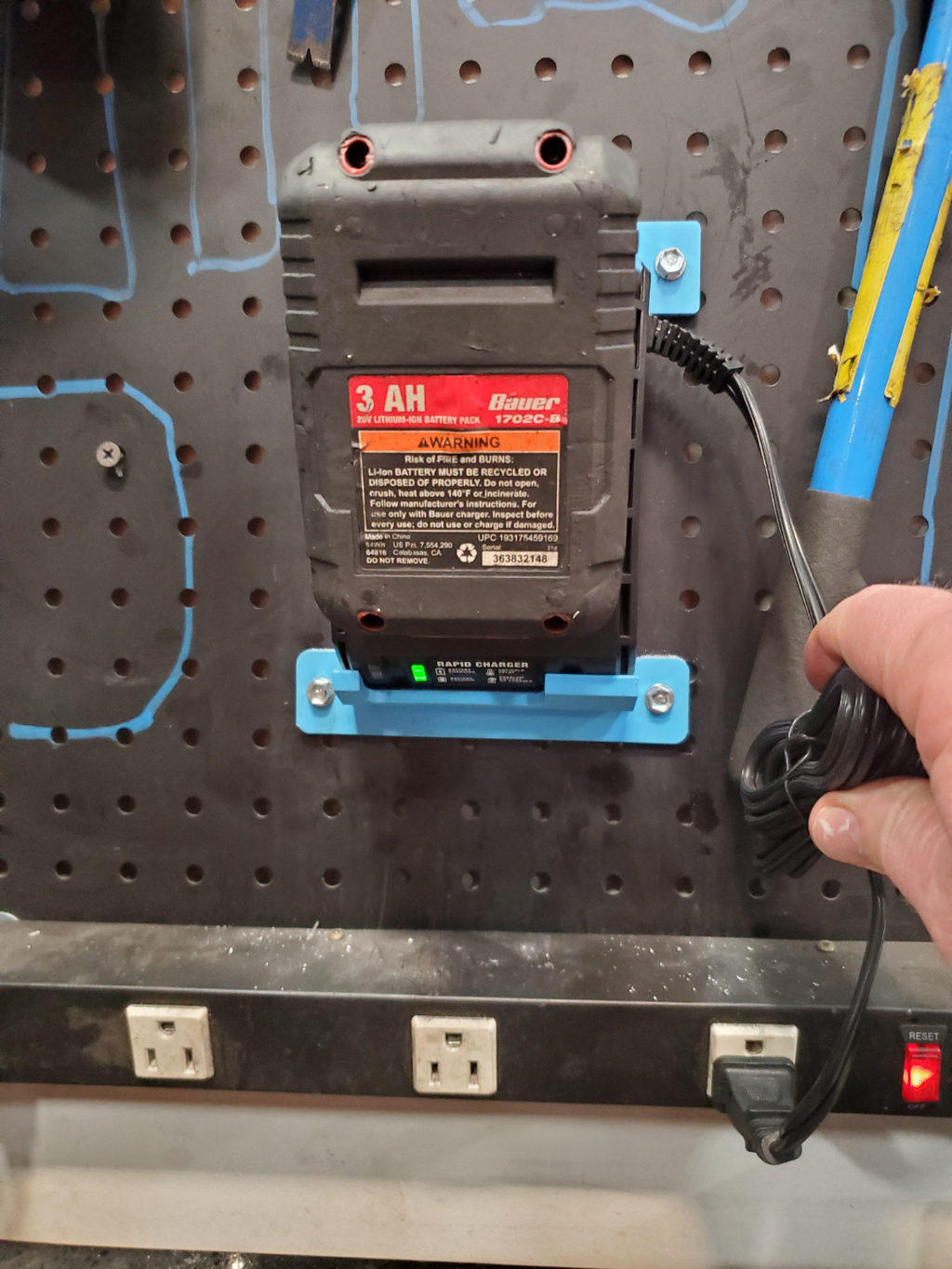 Bauer Charger Wall Mount Cordless