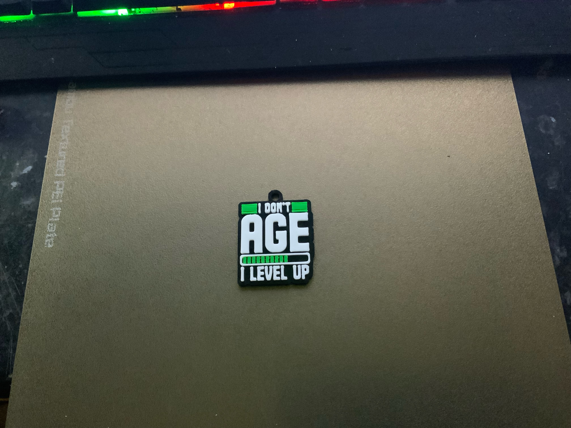 dont age fun keychain/charm (free commercial)