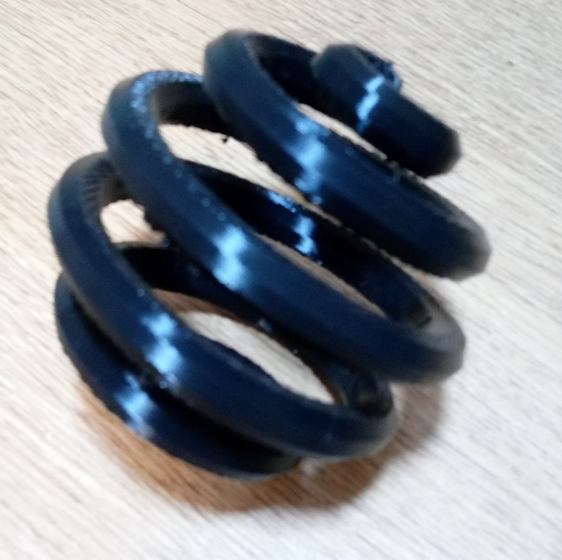 Spiral ball for dogs and cats