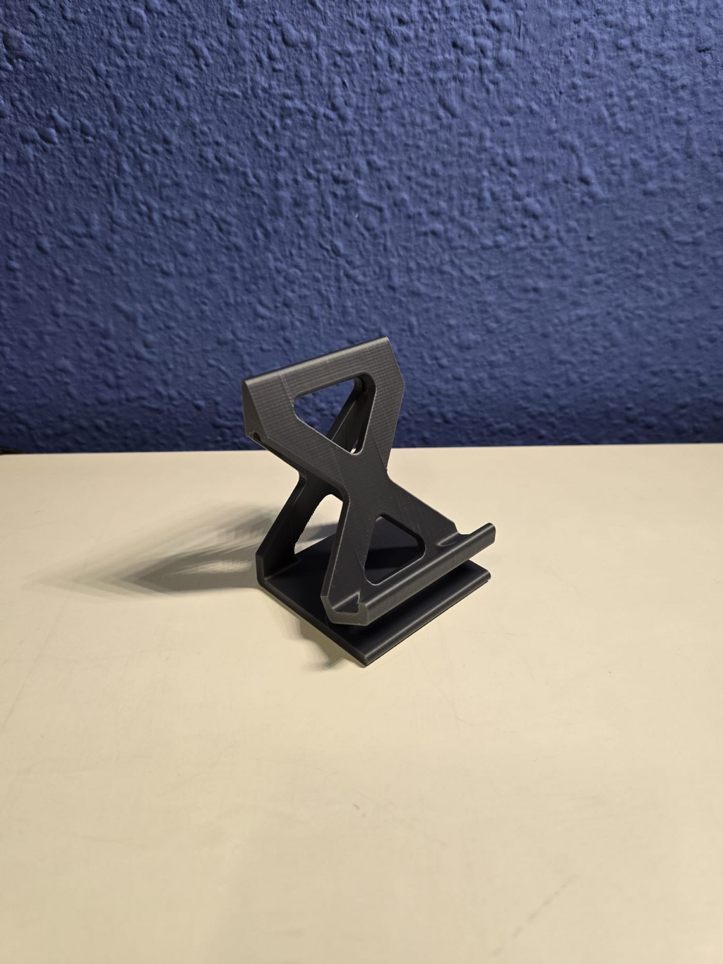 Minimalist phone holder no support