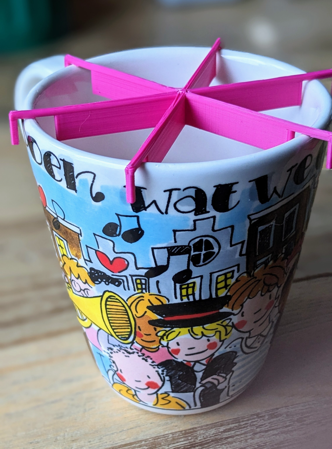 Mug stacker / display tool