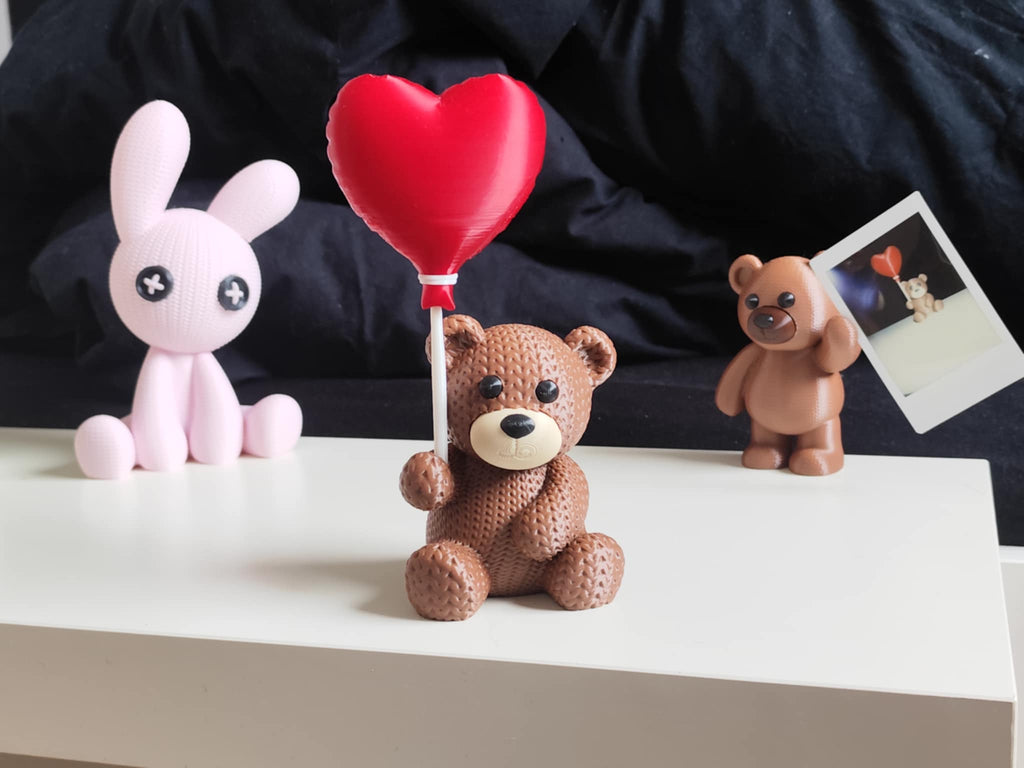 Knitted Teddy with heart balloon NO AMS