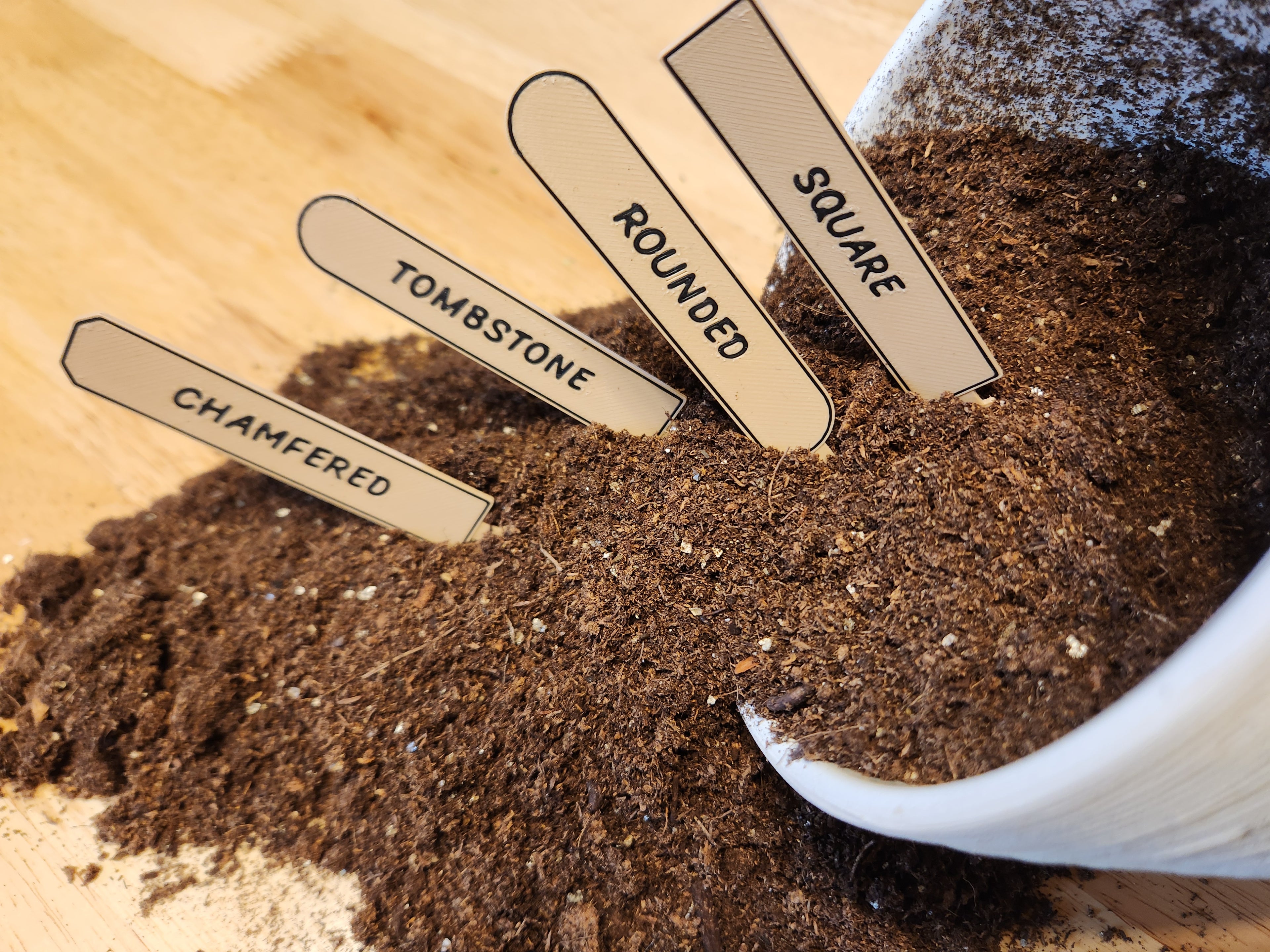 Culltivate - Custom Plant Labels for your Garden!