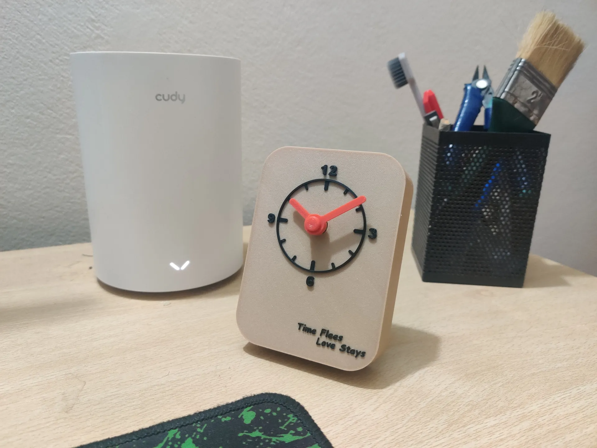 Minimalist Table Clock