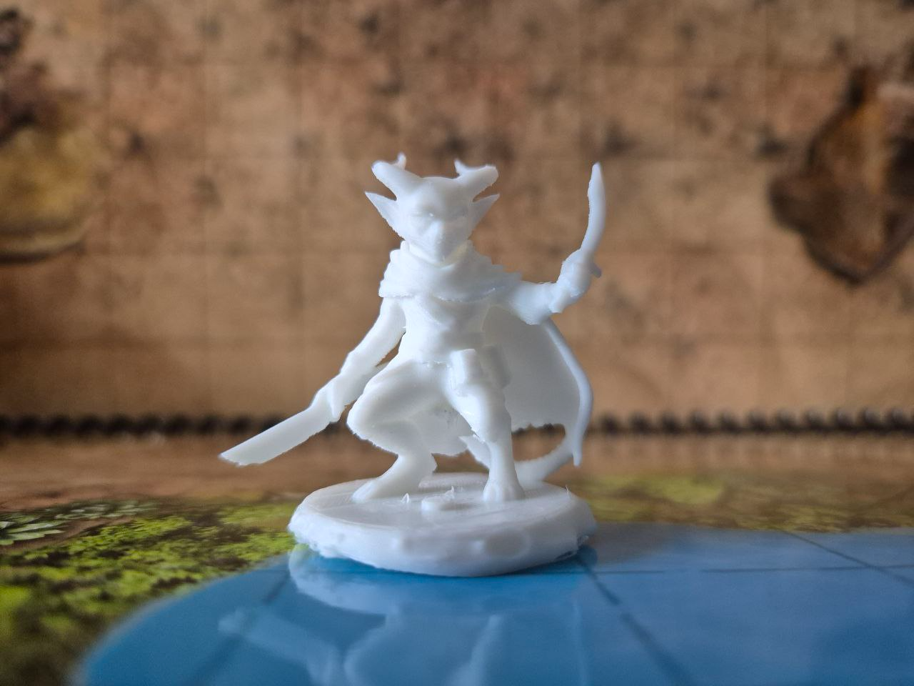 DnD tiefling rogue miniature
