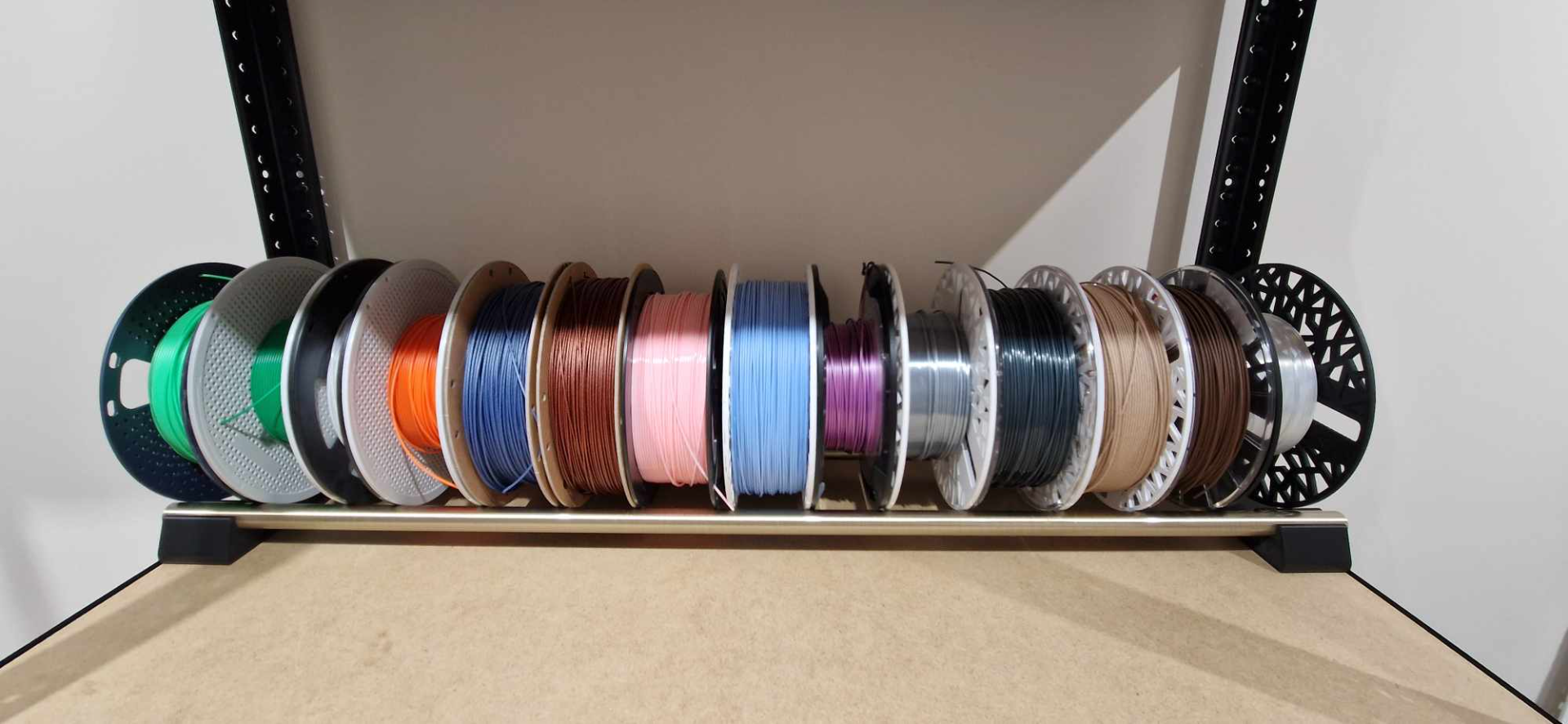 Filament spool stand