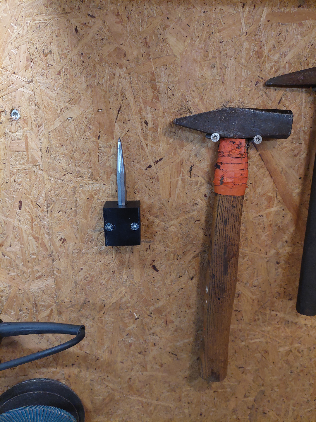 Körnerhalter / Centerpunch bracket
