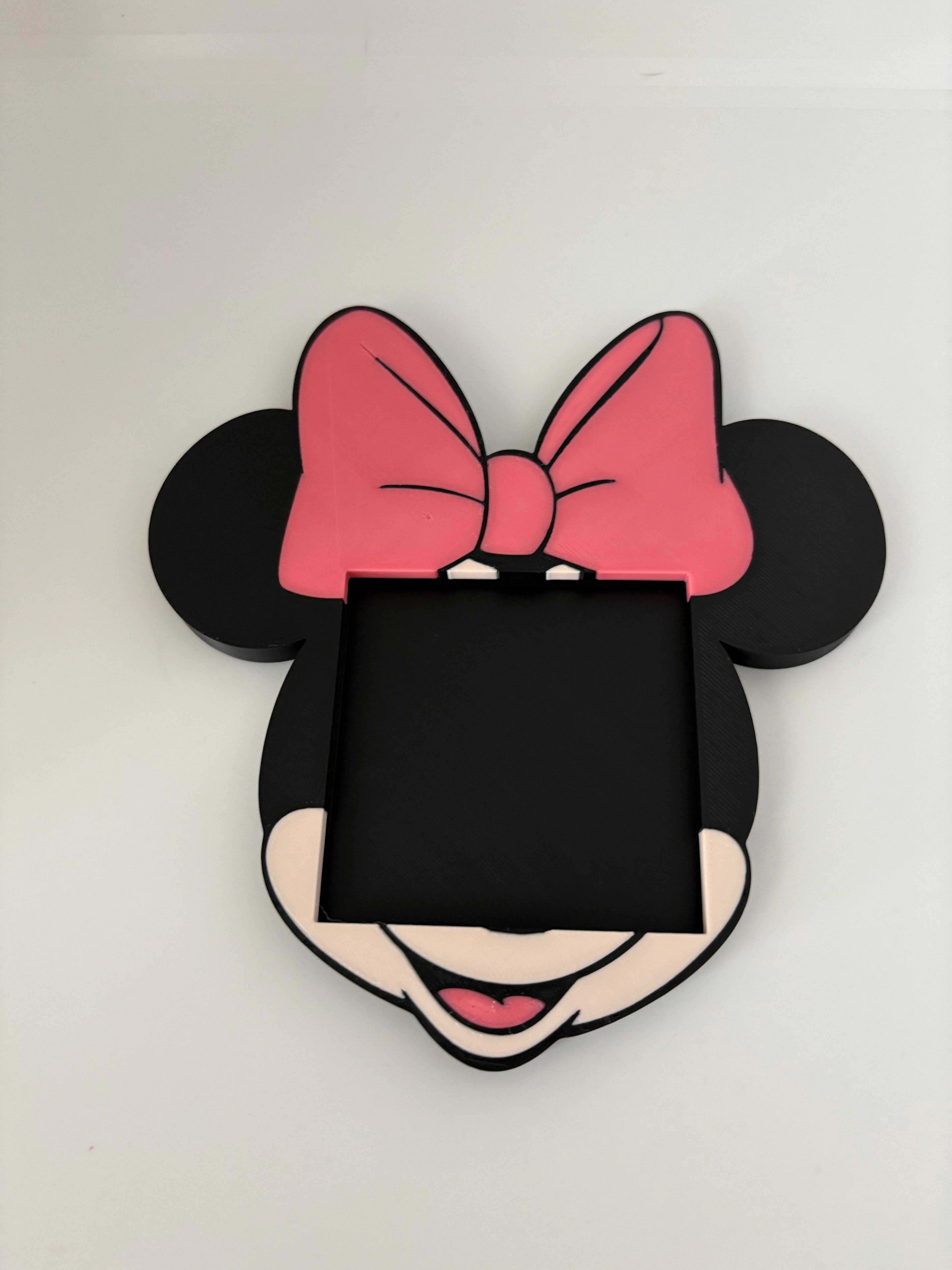 Minni mouse pad holder
