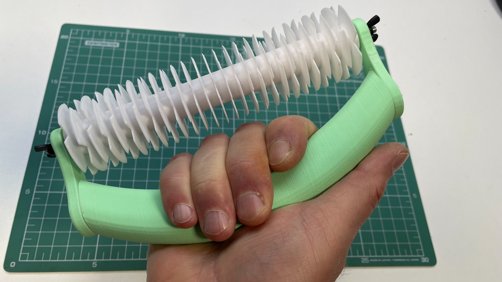 Lattice Roller Cutter